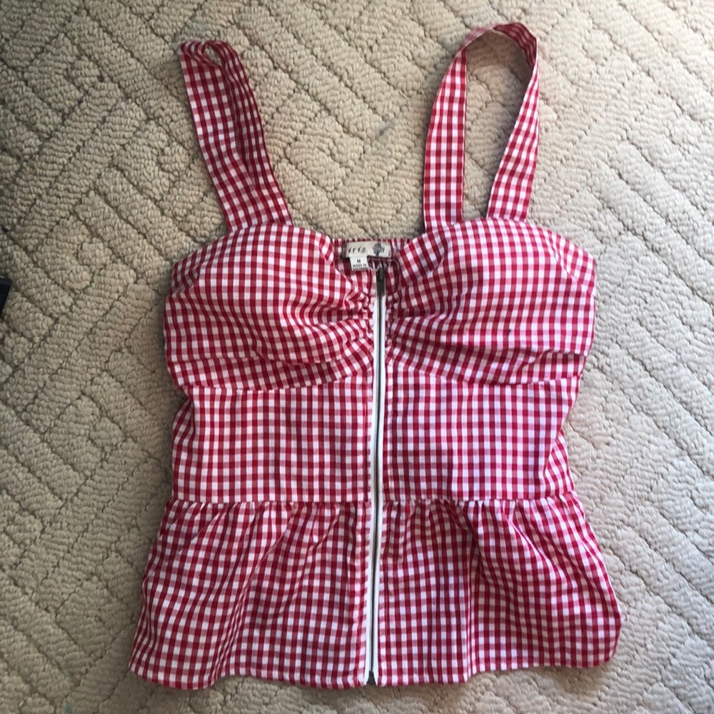Red and white checkered tank too